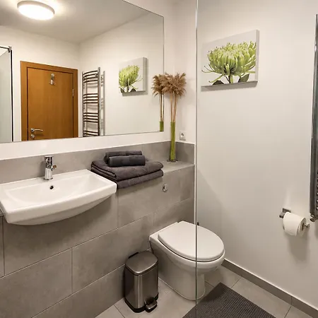 Gala 2-Bedroom Mountain View 3 Min Walk To Gondola *