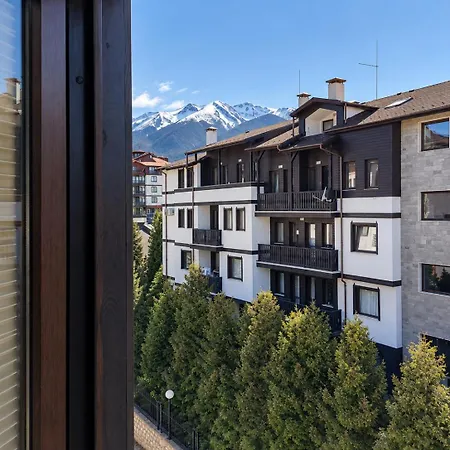 Gala 2-Bedroom Mountain View 3 Min Walk To Gondola Апартаменты
